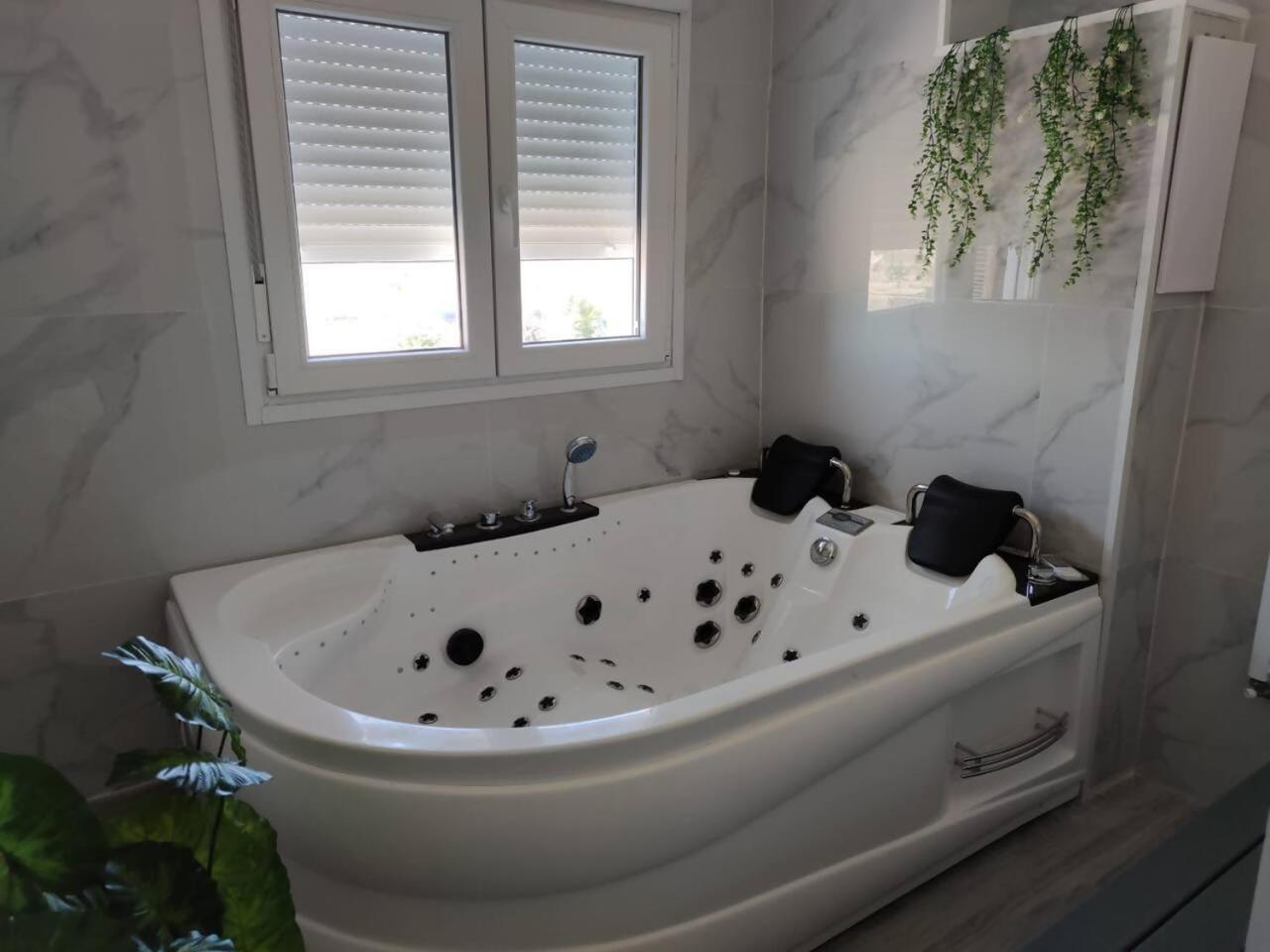 Apartamento Con Jacuzzi El Rincon De Las Delicias Saragossa Zewnętrze zdjęcie